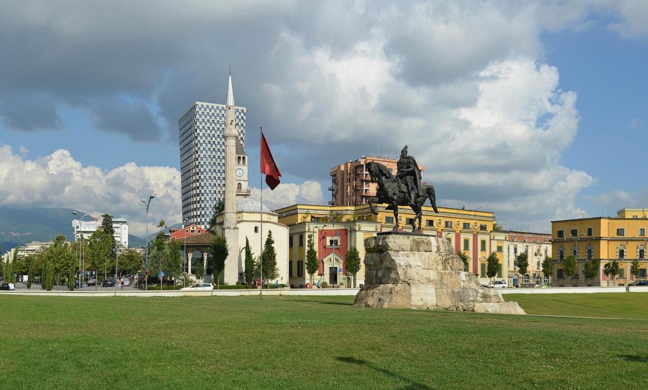 Pik Loti Hotel Tirana